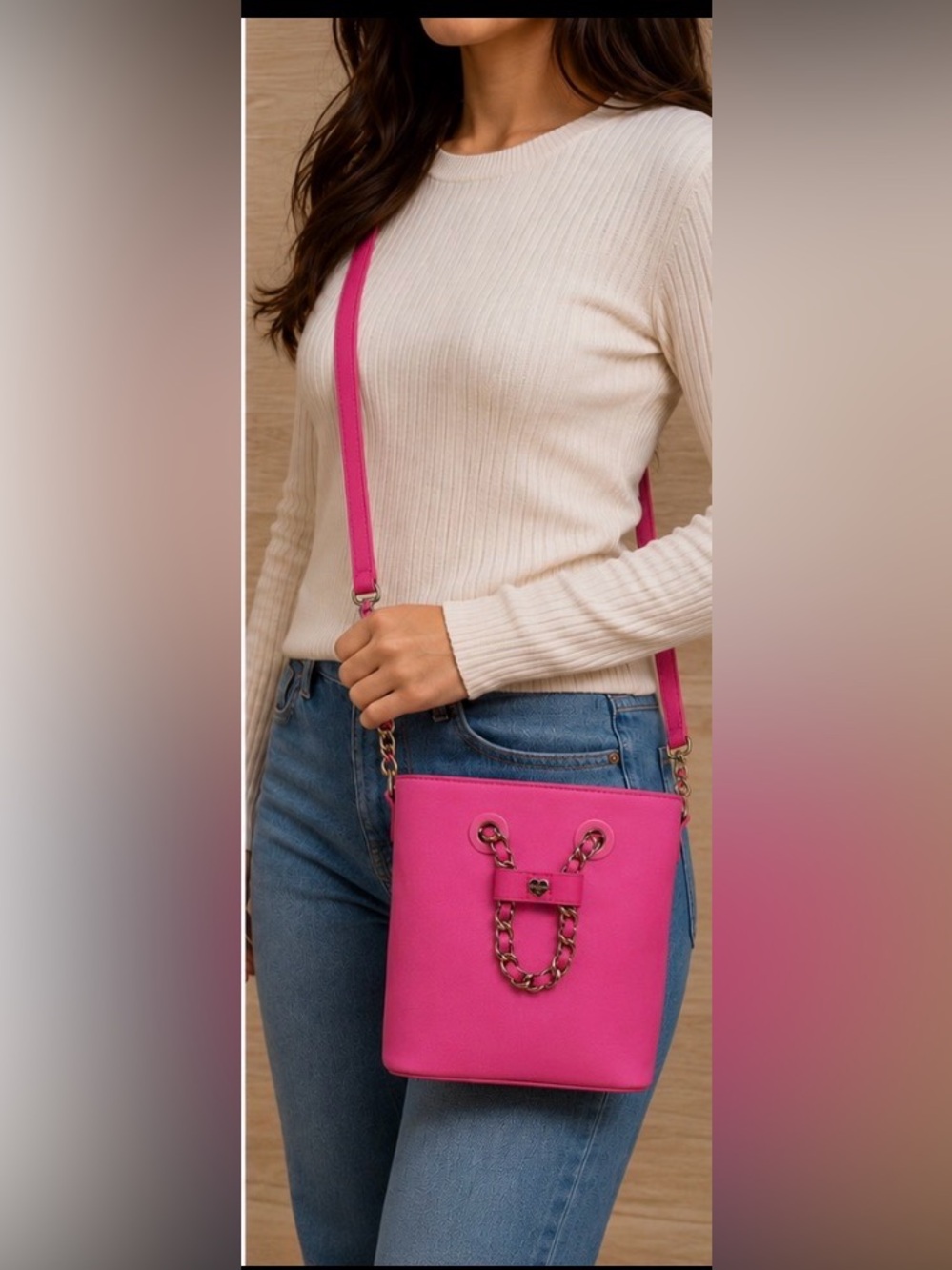 Betsey Johnson Hot Pink Crossbody Bag with Gold Chain Detail NWT - Picture 4 of 4